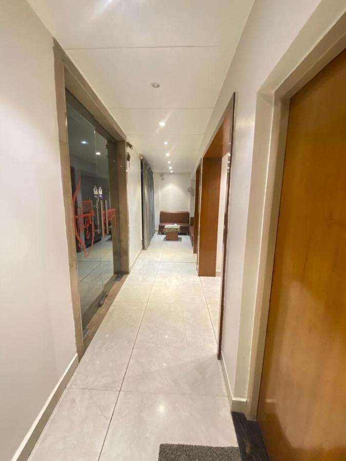 Hotel Raghupati Ayodhya Ngoại thất bức ảnh