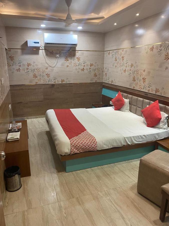 Hotel Raghupati Ayodhya Ngoại thất bức ảnh